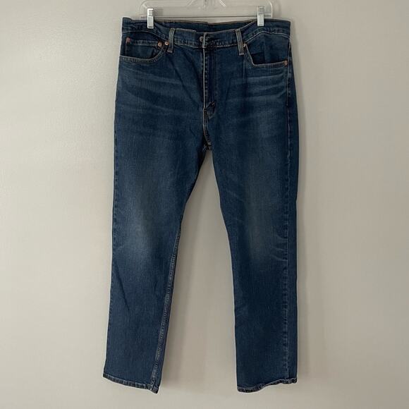 Levi’s Medium Wash Straightleg Jeans Size 38x32